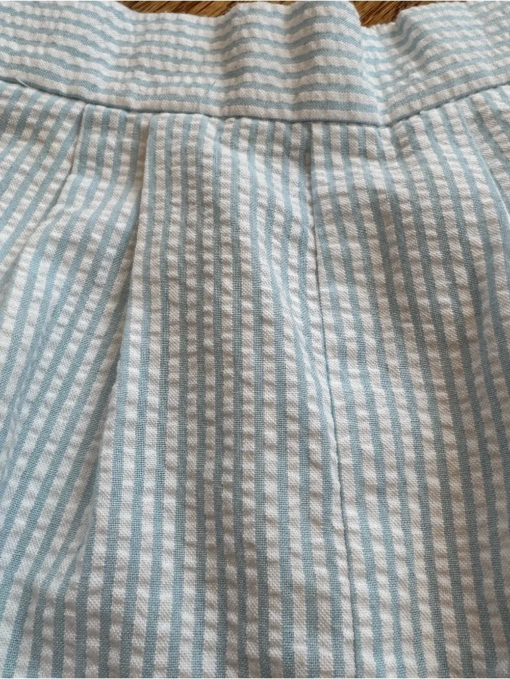 Bailey boys Light Blue Seersucker Two-Piece Set with White Peter Pan Collar - Picture 3 of 11
